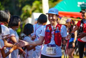 BIB: 2595
                            <button type="button" onclick="openModal(19104257)" class="btn btn-primary btn-sm float-right btn-popup" data-toggle="modal" data-target=".modal-high-quality">
                        <i class="fas fa-shopping-cart"></i> Add to Cart
                    </button>
                                            <button type="button" onclick="isThisMe(19104257, true)" class="btn btn-success btn-sm float-right btn-popup btn-isme hidden" data-toggle="tooltip" data-placement="bottom" title="นี่คือรูปของคุณใช่ไหม คลิกที่นี่เพื่อเอาเข้าอัลบั้ม">
                        <i class="fas fa-plus"></i> Add to album
                    </button>
                    <button type="button" onclick="isThisMe(19104257, false)" class="btn btn-warning btn-sm float-right btn-popup btn-isnotme hidden">
                        <i class="fas fa-ban"></i> Remove from album
                    </button>