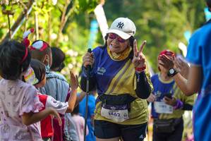 BIB: 1462
                            <button type="button" onclick="openModal(19117997)" class="btn btn-primary btn-sm float-right btn-popup" data-toggle="modal" data-target=".modal-high-quality">
                        <i class="fas fa-shopping-cart"></i> Add to Cart
                    </button>
                                            <button type="button" onclick="isThisMe(19117997, true)" class="btn btn-success btn-sm float-right btn-popup btn-isme hidden" data-toggle="tooltip" data-placement="bottom" title="นี่คือรูปของคุณใช่ไหม คลิกที่นี่เพื่อเอาเข้าอัลบั้ม">
                        <i class="fas fa-plus"></i> Add to album
                    </button>
                    <button type="button" onclick="isThisMe(19117997, false)" class="btn btn-warning btn-sm float-right btn-popup btn-isnotme hidden">
                        <i class="fas fa-ban"></i> Remove from album
                    </button>