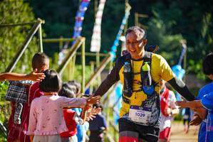 BIB: 1039
                            <button type="button" onclick="openModal(19107746)" class="btn btn-primary btn-sm float-right btn-popup" data-toggle="modal" data-target=".modal-high-quality">
                        <i class="fas fa-shopping-cart"></i> Add to Cart
                    </button>
                                            <button type="button" onclick="isThisMe(19107746, true)" class="btn btn-success btn-sm float-right btn-popup btn-isme hidden" data-toggle="tooltip" data-placement="bottom" title="นี่คือรูปของคุณใช่ไหม คลิกที่นี่เพื่อเอาเข้าอัลบั้ม">
                        <i class="fas fa-plus"></i> Add to album
                    </button>
                    <button type="button" onclick="isThisMe(19107746, false)" class="btn btn-warning btn-sm float-right btn-popup btn-isnotme hidden">
                        <i class="fas fa-ban"></i> Remove from album
                    </button>