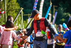 BIB: 1017
                            <button type="button" onclick="openModal(19106643)" class="btn btn-primary btn-sm float-right btn-popup" data-toggle="modal" data-target=".modal-high-quality">
                        <i class="fas fa-shopping-cart"></i> Add to Cart
                    </button>
                                            <button type="button" onclick="isThisMe(19106643, true)" class="btn btn-success btn-sm float-right btn-popup btn-isme hidden" data-toggle="tooltip" data-placement="bottom" title="นี่คือรูปของคุณใช่ไหม คลิกที่นี่เพื่อเอาเข้าอัลบั้ม">
                        <i class="fas fa-plus"></i> Add to album
                    </button>
                    <button type="button" onclick="isThisMe(19106643, false)" class="btn btn-warning btn-sm float-right btn-popup btn-isnotme hidden">
                        <i class="fas fa-ban"></i> Remove from album
                    </button>