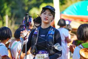 BIB: 2624, 130
                            <button type="button" onclick="openModal(19105421)" class="btn btn-primary btn-sm float-right btn-popup" data-toggle="modal" data-target=".modal-high-quality">
                        <i class="fas fa-shopping-cart"></i> Add to Cart
                    </button>
                                            <button type="button" onclick="isThisMe(19105421, true)" class="btn btn-success btn-sm float-right btn-popup btn-isme hidden" data-toggle="tooltip" data-placement="bottom" title="นี่คือรูปของคุณใช่ไหม คลิกที่นี่เพื่อเอาเข้าอัลบั้ม">
                        <i class="fas fa-plus"></i> Add to album
                    </button>
                    <button type="button" onclick="isThisMe(19105421, false)" class="btn btn-warning btn-sm float-right btn-popup btn-isnotme hidden">
                        <i class="fas fa-ban"></i> Remove from album
                    </button>