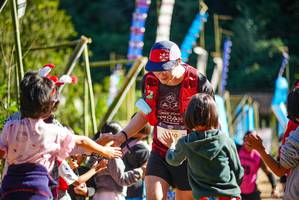 BIB: 100
                            <button type="button" onclick="openModal(19092897)" class="btn btn-primary btn-sm float-right btn-popup" data-toggle="modal" data-target=".modal-high-quality">
                        <i class="fas fa-shopping-cart"></i> Add to Cart
                    </button>
                                            <button type="button" onclick="isThisMe(19092897, true)" class="btn btn-success btn-sm float-right btn-popup btn-isme hidden" data-toggle="tooltip" data-placement="bottom" title="นี่คือรูปของคุณใช่ไหม คลิกที่นี่เพื่อเอาเข้าอัลบั้ม">
                        <i class="fas fa-plus"></i> Add to album
                    </button>
                    <button type="button" onclick="isThisMe(19092897, false)" class="btn btn-warning btn-sm float-right btn-popup btn-isnotme hidden">
                        <i class="fas fa-ban"></i> Remove from album
                    </button>