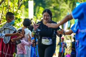 BIB: 3261
                            <button type="button" onclick="openModal(19117134)" class="btn btn-primary btn-sm float-right btn-popup" data-toggle="modal" data-target=".modal-high-quality">
                        <i class="fas fa-shopping-cart"></i> Add to Cart
                    </button>
                                            <button type="button" onclick="isThisMe(19117134, true)" class="btn btn-success btn-sm float-right btn-popup btn-isme hidden" data-toggle="tooltip" data-placement="bottom" title="นี่คือรูปของคุณใช่ไหม คลิกที่นี่เพื่อเอาเข้าอัลบั้ม">
                        <i class="fas fa-plus"></i> Add to album
                    </button>
                    <button type="button" onclick="isThisMe(19117134, false)" class="btn btn-warning btn-sm float-right btn-popup btn-isnotme hidden">
                        <i class="fas fa-ban"></i> Remove from album
                    </button>