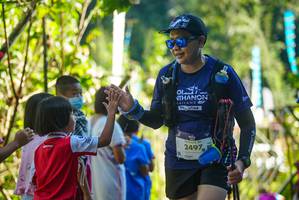 BIB: 2497
                            <button type="button" onclick="openModal(19115197)" class="btn btn-primary btn-sm float-right btn-popup" data-toggle="modal" data-target=".modal-high-quality">
                        <i class="fas fa-shopping-cart"></i> Add to Cart
                    </button>
                                            <button type="button" onclick="isThisMe(19115197, true)" class="btn btn-success btn-sm float-right btn-popup btn-isme hidden" data-toggle="tooltip" data-placement="bottom" title="นี่คือรูปของคุณใช่ไหม คลิกที่นี่เพื่อเอาเข้าอัลบั้ม">
                        <i class="fas fa-plus"></i> Add to album
                    </button>
                    <button type="button" onclick="isThisMe(19115197, false)" class="btn btn-warning btn-sm float-right btn-popup btn-isnotme hidden">
                        <i class="fas fa-ban"></i> Remove from album
                    </button>