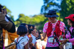 BIB: 228, 3190
                            <button type="button" onclick="openModal(19100810)" class="btn btn-primary btn-sm float-right btn-popup" data-toggle="modal" data-target=".modal-high-quality">
                        <i class="fas fa-shopping-cart"></i> Add to Cart
                    </button>
                                            <button type="button" onclick="isThisMe(19100810, true)" class="btn btn-success btn-sm float-right btn-popup btn-isme hidden" data-toggle="tooltip" data-placement="bottom" title="นี่คือรูปของคุณใช่ไหม คลิกที่นี่เพื่อเอาเข้าอัลบั้ม">
                        <i class="fas fa-plus"></i> Add to album
                    </button>
                    <button type="button" onclick="isThisMe(19100810, false)" class="btn btn-warning btn-sm float-right btn-popup btn-isnotme hidden">
                        <i class="fas fa-ban"></i> Remove from album
                    </button>