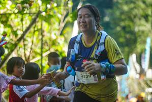 BIB: 930, 3339, 220
                            <button type="button" onclick="openModal(19114481)" class="btn btn-primary btn-sm float-right btn-popup" data-toggle="modal" data-target=".modal-high-quality">
                        <i class="fas fa-shopping-cart"></i> Add to Cart
                    </button>
                                            <button type="button" onclick="isThisMe(19114481, true)" class="btn btn-success btn-sm float-right btn-popup btn-isme hidden" data-toggle="tooltip" data-placement="bottom" title="นี่คือรูปของคุณใช่ไหม คลิกที่นี่เพื่อเอาเข้าอัลบั้ม">
                        <i class="fas fa-plus"></i> Add to album
                    </button>
                    <button type="button" onclick="isThisMe(19114481, false)" class="btn btn-warning btn-sm float-right btn-popup btn-isnotme hidden">
                        <i class="fas fa-ban"></i> Remove from album
                    </button>