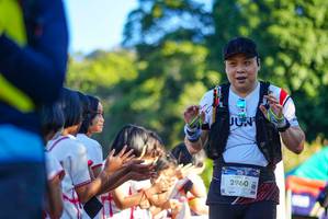 BIB: 2960, 
                            <button type="button" onclick="openModal(19100990)" class="btn btn-primary btn-sm float-right btn-popup" data-toggle="modal" data-target=".modal-high-quality">
                        <i class="fas fa-shopping-cart"></i> Add to Cart
                    </button>
                                            <button type="button" onclick="isThisMe(19100990, true)" class="btn btn-success btn-sm float-right btn-popup btn-isme hidden" data-toggle="tooltip" data-placement="bottom" title="นี่คือรูปของคุณใช่ไหม คลิกที่นี่เพื่อเอาเข้าอัลบั้ม">
                        <i class="fas fa-plus"></i> Add to album
                    </button>
                    <button type="button" onclick="isThisMe(19100990, false)" class="btn btn-warning btn-sm float-right btn-popup btn-isnotme hidden">
                        <i class="fas fa-ban"></i> Remove from album
                    </button>