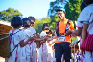 BIB: 2438
                            <button type="button" onclick="openModal(19097013)" class="btn btn-primary btn-sm float-right btn-popup" data-toggle="modal" data-target=".modal-high-quality">
                        <i class="fas fa-shopping-cart"></i> Add to Cart
                    </button>
                                            <button type="button" onclick="isThisMe(19097013, true)" class="btn btn-success btn-sm float-right btn-popup btn-isme hidden" data-toggle="tooltip" data-placement="bottom" title="นี่คือรูปของคุณใช่ไหม คลิกที่นี่เพื่อเอาเข้าอัลบั้ม">
                        <i class="fas fa-plus"></i> Add to album
                    </button>
                    <button type="button" onclick="isThisMe(19097013, false)" class="btn btn-warning btn-sm float-right btn-popup btn-isnotme hidden">
                        <i class="fas fa-ban"></i> Remove from album
                    </button>