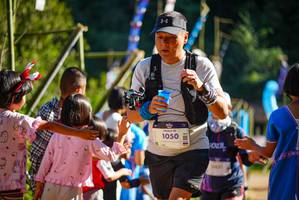 BIB: 1050, 3421
                            <button type="button" onclick="openModal(19109977)" class="btn btn-primary btn-sm float-right btn-popup" data-toggle="modal" data-target=".modal-high-quality">
                        <i class="fas fa-shopping-cart"></i> Add to Cart
                    </button>
                                            <button type="button" onclick="isThisMe(19109977, true)" class="btn btn-success btn-sm float-right btn-popup btn-isme hidden" data-toggle="tooltip" data-placement="bottom" title="นี่คือรูปของคุณใช่ไหม คลิกที่นี่เพื่อเอาเข้าอัลบั้ม">
                        <i class="fas fa-plus"></i> Add to album
                    </button>
                    <button type="button" onclick="isThisMe(19109977, false)" class="btn btn-warning btn-sm float-right btn-popup btn-isnotme hidden">
                        <i class="fas fa-ban"></i> Remove from album
                    </button>