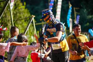 BIB: 100, 9512, 
                            <button type="button" onclick="openModal(19093193)" class="btn btn-primary btn-sm float-right btn-popup" data-toggle="modal" data-target=".modal-high-quality">
                        <i class="fas fa-shopping-cart"></i> Add to Cart
                    </button>
                                            <button type="button" onclick="isThisMe(19093193, true)" class="btn btn-success btn-sm float-right btn-popup btn-isme hidden" data-toggle="tooltip" data-placement="bottom" title="นี่คือรูปของคุณใช่ไหม คลิกที่นี่เพื่อเอาเข้าอัลบั้ม">
                        <i class="fas fa-plus"></i> Add to album
                    </button>
                    <button type="button" onclick="isThisMe(19093193, false)" class="btn btn-warning btn-sm float-right btn-popup btn-isnotme hidden">
                        <i class="fas fa-ban"></i> Remove from album
                    </button>