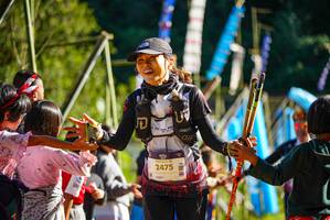 BIB: 2475
                            <button type="button" onclick="openModal(19092472)" class="btn btn-primary btn-sm float-right btn-popup" data-toggle="modal" data-target=".modal-high-quality">
                        <i class="fas fa-shopping-cart"></i> Add to Cart
                    </button>
                                            <button type="button" onclick="isThisMe(19092472, true)" class="btn btn-success btn-sm float-right btn-popup btn-isme hidden" data-toggle="tooltip" data-placement="bottom" title="นี่คือรูปของคุณใช่ไหม คลิกที่นี่เพื่อเอาเข้าอัลบั้ม">
                        <i class="fas fa-plus"></i> Add to album
                    </button>
                    <button type="button" onclick="isThisMe(19092472, false)" class="btn btn-warning btn-sm float-right btn-popup btn-isnotme hidden">
                        <i class="fas fa-ban"></i> Remove from album
                    </button>