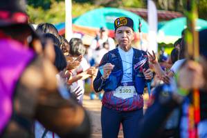 BIB: 2302
                            <button type="button" onclick="openModal(19097541)" class="btn btn-primary btn-sm float-right btn-popup" data-toggle="modal" data-target=".modal-high-quality">
                        <i class="fas fa-shopping-cart"></i> Add to Cart
                    </button>
                                            <button type="button" onclick="isThisMe(19097541, true)" class="btn btn-success btn-sm float-right btn-popup btn-isme hidden" data-toggle="tooltip" data-placement="bottom" title="นี่คือรูปของคุณใช่ไหม คลิกที่นี่เพื่อเอาเข้าอัลบั้ม">
                        <i class="fas fa-plus"></i> Add to album
                    </button>
                    <button type="button" onclick="isThisMe(19097541, false)" class="btn btn-warning btn-sm float-right btn-popup btn-isnotme hidden">
                        <i class="fas fa-ban"></i> Remove from album
                    </button>