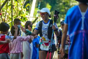 BIB: 3220
                            <button type="button" onclick="openModal(19115086)" class="btn btn-primary btn-sm float-right btn-popup" data-toggle="modal" data-target=".modal-high-quality">
                        <i class="fas fa-shopping-cart"></i> Add to Cart
                    </button>
                                            <button type="button" onclick="isThisMe(19115086, true)" class="btn btn-success btn-sm float-right btn-popup btn-isme hidden" data-toggle="tooltip" data-placement="bottom" title="นี่คือรูปของคุณใช่ไหม คลิกที่นี่เพื่อเอาเข้าอัลบั้ม">
                        <i class="fas fa-plus"></i> Add to album
                    </button>
                    <button type="button" onclick="isThisMe(19115086, false)" class="btn btn-warning btn-sm float-right btn-popup btn-isnotme hidden">
                        <i class="fas fa-ban"></i> Remove from album
                    </button>