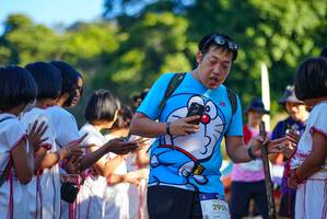 BIB: 295
                            <button type="button" onclick="openModal(19100526)" class="btn btn-primary btn-sm float-right btn-popup" data-toggle="modal" data-target=".modal-high-quality">
                        <i class="fas fa-shopping-cart"></i> Add to Cart
                    </button>
                                            <button type="button" onclick="isThisMe(19100526, true)" class="btn btn-success btn-sm float-right btn-popup btn-isme hidden" data-toggle="tooltip" data-placement="bottom" title="นี่คือรูปของคุณใช่ไหม คลิกที่นี่เพื่อเอาเข้าอัลบั้ม">
                        <i class="fas fa-plus"></i> Add to album
                    </button>
                    <button type="button" onclick="isThisMe(19100526, false)" class="btn btn-warning btn-sm float-right btn-popup btn-isnotme hidden">
                        <i class="fas fa-ban"></i> Remove from album
                    </button>