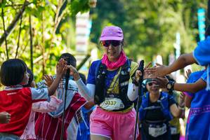 BIB: 3137
                            <button type="button" onclick="openModal(19116581)" class="btn btn-primary btn-sm float-right btn-popup" data-toggle="modal" data-target=".modal-high-quality">
                        <i class="fas fa-shopping-cart"></i> Add to Cart
                    </button>
                                            <button type="button" onclick="isThisMe(19116581, true)" class="btn btn-success btn-sm float-right btn-popup btn-isme hidden" data-toggle="tooltip" data-placement="bottom" title="นี่คือรูปของคุณใช่ไหม คลิกที่นี่เพื่อเอาเข้าอัลบั้ม">
                        <i class="fas fa-plus"></i> Add to album
                    </button>
                    <button type="button" onclick="isThisMe(19116581, false)" class="btn btn-warning btn-sm float-right btn-popup btn-isnotme hidden">
                        <i class="fas fa-ban"></i> Remove from album
                    </button>