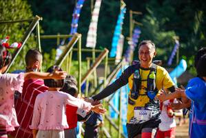 BIB: 1039
                            <button type="button" onclick="openModal(19107742)" class="btn btn-primary btn-sm float-right btn-popup" data-toggle="modal" data-target=".modal-high-quality">
                        <i class="fas fa-shopping-cart"></i> Add to Cart
                    </button>
                                            <button type="button" onclick="isThisMe(19107742, true)" class="btn btn-success btn-sm float-right btn-popup btn-isme hidden" data-toggle="tooltip" data-placement="bottom" title="นี่คือรูปของคุณใช่ไหม คลิกที่นี่เพื่อเอาเข้าอัลบั้ม">
                        <i class="fas fa-plus"></i> Add to album
                    </button>
                    <button type="button" onclick="isThisMe(19107742, false)" class="btn btn-warning btn-sm float-right btn-popup btn-isnotme hidden">
                        <i class="fas fa-ban"></i> Remove from album
                    </button>