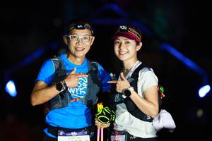 BIB: 100
                            <button type="button" onclick="openModal(19176819)" class="btn btn-primary btn-sm float-right btn-popup" data-toggle="modal" data-target=".modal-high-quality">
                        <i class="fas fa-shopping-cart"></i> Add to Cart
                    </button>
                                            <button type="button" onclick="isThisMe(19176819, true)" class="btn btn-success btn-sm float-right btn-popup btn-isme hidden" data-toggle="tooltip" data-placement="bottom" title="นี่คือรูปของคุณใช่ไหม คลิกที่นี่เพื่อเอาเข้าอัลบั้ม">
                        <i class="fas fa-plus"></i> Add to album
                    </button>
                    <button type="button" onclick="isThisMe(19176819, false)" class="btn btn-warning btn-sm float-right btn-popup btn-isnotme hidden">
                        <i class="fas fa-ban"></i> Remove from album
                    </button>