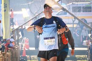 BIB: 3002
                            <button type="button" onclick="openModal(19290226)" class="btn btn-primary btn-sm float-right btn-popup" data-toggle="modal" data-target=".modal-high-quality">
                        <i class="fas fa-shopping-cart"></i> Add to Cart
                    </button>
                                            <button type="button" onclick="isThisMe(19290226, true)" class="btn btn-success btn-sm float-right btn-popup btn-isme hidden" data-toggle="tooltip" data-placement="bottom" title="นี่คือรูปของคุณใช่ไหม คลิกที่นี่เพื่อเอาเข้าอัลบั้ม">
                        <i class="fas fa-plus"></i> Add to album
                    </button>
                    <button type="button" onclick="isThisMe(19290226, false)" class="btn btn-warning btn-sm float-right btn-popup btn-isnotme hidden">
                        <i class="fas fa-ban"></i> Remove from album
                    </button>