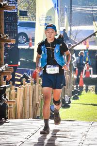 BIB: 212, 9481
                            <button type="button" onclick="openModal(19290700)" class="btn btn-primary btn-sm float-right btn-popup" data-toggle="modal" data-target=".modal-high-quality">
                        <i class="fas fa-shopping-cart"></i> Add to Cart
                    </button>
                                            <button type="button" onclick="isThisMe(19290700, true)" class="btn btn-success btn-sm float-right btn-popup btn-isme hidden" data-toggle="tooltip" data-placement="bottom" title="นี่คือรูปของคุณใช่ไหม คลิกที่นี่เพื่อเอาเข้าอัลบั้ม">
                        <i class="fas fa-plus"></i> Add to album
                    </button>
                    <button type="button" onclick="isThisMe(19290700, false)" class="btn btn-warning btn-sm float-right btn-popup btn-isnotme hidden">
                        <i class="fas fa-ban"></i> Remove from album
                    </button>