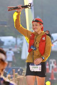 BIB: 100, 9244
                            <button type="button" onclick="openModal(19180730)" class="btn btn-primary btn-sm float-right btn-popup" data-toggle="modal" data-target=".modal-high-quality">
                        <i class="fas fa-shopping-cart"></i> Add to Cart
                    </button>
                                            <button type="button" onclick="isThisMe(19180730, true)" class="btn btn-success btn-sm float-right btn-popup btn-isme hidden" data-toggle="tooltip" data-placement="bottom" title="นี่คือรูปของคุณใช่ไหม คลิกที่นี่เพื่อเอาเข้าอัลบั้ม">
                        <i class="fas fa-plus"></i> Add to album
                    </button>
                    <button type="button" onclick="isThisMe(19180730, false)" class="btn btn-warning btn-sm float-right btn-popup btn-isnotme hidden">
                        <i class="fas fa-ban"></i> Remove from album
                    </button>