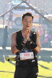 BIB: 160, 7375
                            <button type="button" onclick="openModal(19181413)" class="btn btn-primary btn-sm float-right btn-popup" data-toggle="modal" data-target=".modal-high-quality">
                        <i class="fas fa-shopping-cart"></i> Add to Cart
                    </button>
                                            <button type="button" onclick="isThisMe(19181413, true)" class="btn btn-success btn-sm float-right btn-popup btn-isme hidden" data-toggle="tooltip" data-placement="bottom" title="นี่คือรูปของคุณใช่ไหม คลิกที่นี่เพื่อเอาเข้าอัลบั้ม">
                        <i class="fas fa-plus"></i> Add to album
                    </button>
                    <button type="button" onclick="isThisMe(19181413, false)" class="btn btn-warning btn-sm float-right btn-popup btn-isnotme hidden">
                        <i class="fas fa-ban"></i> Remove from album
                    </button>