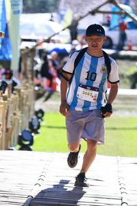 BIB: 3082
                            <button type="button" onclick="openModal(19189949)" class="btn btn-primary btn-sm float-right btn-popup" data-toggle="modal" data-target=".modal-high-quality">
                        <i class="fas fa-shopping-cart"></i> Add to Cart
                    </button>
                                            <button type="button" onclick="isThisMe(19189949, true)" class="btn btn-success btn-sm float-right btn-popup btn-isme hidden" data-toggle="tooltip" data-placement="bottom" title="นี่คือรูปของคุณใช่ไหม คลิกที่นี่เพื่อเอาเข้าอัลบั้ม">
                        <i class="fas fa-plus"></i> Add to album
                    </button>
                    <button type="button" onclick="isThisMe(19189949, false)" class="btn btn-warning btn-sm float-right btn-popup btn-isnotme hidden">
                        <i class="fas fa-ban"></i> Remove from album
                    </button>