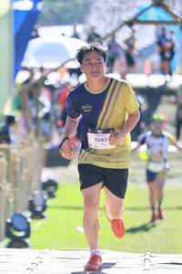 BIB: 1043
                            <button type="button" onclick="openModal(19186958)" class="btn btn-primary btn-sm float-right btn-popup" data-toggle="modal" data-target=".modal-high-quality">
                        <i class="fas fa-shopping-cart"></i> Add to Cart
                    </button>
                                            <button type="button" onclick="isThisMe(19186958, true)" class="btn btn-success btn-sm float-right btn-popup btn-isme hidden" data-toggle="tooltip" data-placement="bottom" title="นี่คือรูปของคุณใช่ไหม คลิกที่นี่เพื่อเอาเข้าอัลบั้ม">
                        <i class="fas fa-plus"></i> Add to album
                    </button>
                    <button type="button" onclick="isThisMe(19186958, false)" class="btn btn-warning btn-sm float-right btn-popup btn-isnotme hidden">
                        <i class="fas fa-ban"></i> Remove from album
                    </button>