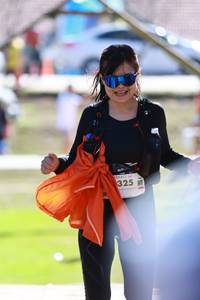 BIB: 325
                            <button type="button" onclick="openModal(19192684)" class="btn btn-primary btn-sm float-right btn-popup" data-toggle="modal" data-target=".modal-high-quality">
                        <i class="fas fa-shopping-cart"></i> Add to Cart
                    </button>
                                            <button type="button" onclick="isThisMe(19192684, true)" class="btn btn-success btn-sm float-right btn-popup btn-isme hidden" data-toggle="tooltip" data-placement="bottom" title="นี่คือรูปของคุณใช่ไหม คลิกที่นี่เพื่อเอาเข้าอัลบั้ม">
                        <i class="fas fa-plus"></i> Add to album
                    </button>
                    <button type="button" onclick="isThisMe(19192684, false)" class="btn btn-warning btn-sm float-right btn-popup btn-isnotme hidden">
                        <i class="fas fa-ban"></i> Remove from album
                    </button>