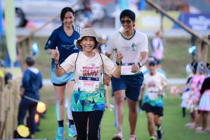 BIB: 8002, 80592
                            <button type="button" onclick="openModal(18953987)" class="btn btn-primary btn-sm float-right btn-popup" data-toggle="modal" data-target=".modal-high-quality">
                        <i class="fas fa-shopping-cart"></i> Add to Cart
                    </button>
                                            <button type="button" onclick="isThisMe(18953987, true)" class="btn btn-success btn-sm float-right btn-popup btn-isme hidden" data-toggle="tooltip" data-placement="bottom" title="นี่คือรูปของคุณใช่ไหม คลิกที่นี่เพื่อเอาเข้าอัลบั้ม">
                        <i class="fas fa-plus"></i> Add to album
                    </button>
                    <button type="button" onclick="isThisMe(18953987, false)" class="btn btn-warning btn-sm float-right btn-popup btn-isnotme hidden">
                        <i class="fas fa-ban"></i> Remove from album
                    </button>