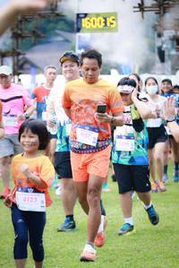 BIB: 8123, 1600, 8127, 8056
                            <button type="button" onclick="openModal(18948292)" class="btn btn-primary btn-sm float-right btn-popup" data-toggle="modal" data-target=".modal-high-quality">
                        <i class="fas fa-shopping-cart"></i> Add to Cart
                    </button>
                                            <button type="button" onclick="isThisMe(18948292, true)" class="btn btn-success btn-sm float-right btn-popup btn-isme hidden" data-toggle="tooltip" data-placement="bottom" title="นี่คือรูปของคุณใช่ไหม คลิกที่นี่เพื่อเอาเข้าอัลบั้ม">
                        <i class="fas fa-plus"></i> Add to album
                    </button>
                    <button type="button" onclick="isThisMe(18948292, false)" class="btn btn-warning btn-sm float-right btn-popup btn-isnotme hidden">
                        <i class="fas fa-ban"></i> Remove from album
                    </button>