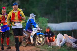 BIB: 6203
                            <button type="button" onclick="openModal(19124178)" class="btn btn-primary btn-sm float-right btn-popup" data-toggle="modal" data-target=".modal-high-quality">
                        <i class="fas fa-shopping-cart"></i> Add to Cart
                    </button>
                                            <button type="button" onclick="isThisMe(19124178, true)" class="btn btn-success btn-sm float-right btn-popup btn-isme hidden" data-toggle="tooltip" data-placement="bottom" title="นี่คือรูปของคุณใช่ไหม คลิกที่นี่เพื่อเอาเข้าอัลบั้ม">
                        <i class="fas fa-plus"></i> Add to album
                    </button>
                    <button type="button" onclick="isThisMe(19124178, false)" class="btn btn-warning btn-sm float-right btn-popup btn-isnotme hidden">
                        <i class="fas fa-ban"></i> Remove from album
                    </button>