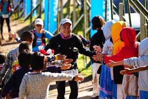 BIB: 2355
                            <button type="button" onclick="openModal(19304930)" class="btn btn-primary btn-sm float-right btn-popup" data-toggle="modal" data-target=".modal-high-quality">
                        <i class="fas fa-shopping-cart"></i> Add to Cart
                    </button>
                                            <button type="button" onclick="isThisMe(19304930, true)" class="btn btn-success btn-sm float-right btn-popup btn-isme hidden" data-toggle="tooltip" data-placement="bottom" title="นี่คือรูปของคุณใช่ไหม คลิกที่นี่เพื่อเอาเข้าอัลบั้ม">
                        <i class="fas fa-plus"></i> Add to album
                    </button>
                    <button type="button" onclick="isThisMe(19304930, false)" class="btn btn-warning btn-sm float-right btn-popup btn-isnotme hidden">
                        <i class="fas fa-ban"></i> Remove from album
                    </button>