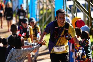 BIB: 1055
                            <button type="button" onclick="openModal(19304186)" class="btn btn-primary btn-sm float-right btn-popup" data-toggle="modal" data-target=".modal-high-quality">
                        <i class="fas fa-shopping-cart"></i> Add to Cart
                    </button>
                                            <button type="button" onclick="isThisMe(19304186, true)" class="btn btn-success btn-sm float-right btn-popup btn-isme hidden" data-toggle="tooltip" data-placement="bottom" title="นี่คือรูปของคุณใช่ไหม คลิกที่นี่เพื่อเอาเข้าอัลบั้ม">
                        <i class="fas fa-plus"></i> Add to album
                    </button>
                    <button type="button" onclick="isThisMe(19304186, false)" class="btn btn-warning btn-sm float-right btn-popup btn-isnotme hidden">
                        <i class="fas fa-ban"></i> Remove from album
                    </button>