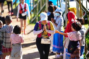 BIB: 1479
                            <button type="button" onclick="openModal(19310018)" class="btn btn-primary btn-sm float-right btn-popup" data-toggle="modal" data-target=".modal-high-quality">
                        <i class="fas fa-shopping-cart"></i> Add to Cart
                    </button>
                                            <button type="button" onclick="isThisMe(19310018, true)" class="btn btn-success btn-sm float-right btn-popup btn-isme hidden" data-toggle="tooltip" data-placement="bottom" title="นี่คือรูปของคุณใช่ไหม คลิกที่นี่เพื่อเอาเข้าอัลบั้ม">
                        <i class="fas fa-plus"></i> Add to album
                    </button>
                    <button type="button" onclick="isThisMe(19310018, false)" class="btn btn-warning btn-sm float-right btn-popup btn-isnotme hidden">
                        <i class="fas fa-ban"></i> Remove from album
                    </button>