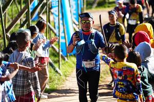 BIB: 2290
                            <button type="button" onclick="openModal(19303637)" class="btn btn-primary btn-sm float-right btn-popup" data-toggle="modal" data-target=".modal-high-quality">
                        <i class="fas fa-shopping-cart"></i> Add to Cart
                    </button>
                                            <button type="button" onclick="isThisMe(19303637, true)" class="btn btn-success btn-sm float-right btn-popup btn-isme hidden" data-toggle="tooltip" data-placement="bottom" title="นี่คือรูปของคุณใช่ไหม คลิกที่นี่เพื่อเอาเข้าอัลบั้ม">
                        <i class="fas fa-plus"></i> Add to album
                    </button>
                    <button type="button" onclick="isThisMe(19303637, false)" class="btn btn-warning btn-sm float-right btn-popup btn-isnotme hidden">
                        <i class="fas fa-ban"></i> Remove from album
                    </button>