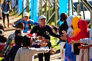 BIB: 355
                            <button type="button" onclick="openModal(19304931)" class="btn btn-primary btn-sm float-right btn-popup" data-toggle="modal" data-target=".modal-high-quality">
                        <i class="fas fa-shopping-cart"></i> Add to Cart
                    </button>
                                            <button type="button" onclick="isThisMe(19304931, true)" class="btn btn-success btn-sm float-right btn-popup btn-isme hidden" data-toggle="tooltip" data-placement="bottom" title="นี่คือรูปของคุณใช่ไหม คลิกที่นี่เพื่อเอาเข้าอัลบั้ม">
                        <i class="fas fa-plus"></i> Add to album
                    </button>
                    <button type="button" onclick="isThisMe(19304931, false)" class="btn btn-warning btn-sm float-right btn-popup btn-isnotme hidden">
                        <i class="fas fa-ban"></i> Remove from album
                    </button>