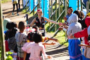 BIB: 2386
                            <button type="button" onclick="openModal(19305871)" class="btn btn-primary btn-sm float-right btn-popup" data-toggle="modal" data-target=".modal-high-quality">
                        <i class="fas fa-shopping-cart"></i> Add to Cart
                    </button>
                                            <button type="button" onclick="isThisMe(19305871, true)" class="btn btn-success btn-sm float-right btn-popup btn-isme hidden" data-toggle="tooltip" data-placement="bottom" title="นี่คือรูปของคุณใช่ไหม คลิกที่นี่เพื่อเอาเข้าอัลบั้ม">
                        <i class="fas fa-plus"></i> Add to album
                    </button>
                    <button type="button" onclick="isThisMe(19305871, false)" class="btn btn-warning btn-sm float-right btn-popup btn-isnotme hidden">
                        <i class="fas fa-ban"></i> Remove from album
                    </button>