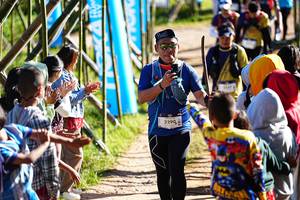 BIB: 2290
                            <button type="button" onclick="openModal(19303632)" class="btn btn-primary btn-sm float-right btn-popup" data-toggle="modal" data-target=".modal-high-quality">
                        <i class="fas fa-shopping-cart"></i> Add to Cart
                    </button>
                                            <button type="button" onclick="isThisMe(19303632, true)" class="btn btn-success btn-sm float-right btn-popup btn-isme hidden" data-toggle="tooltip" data-placement="bottom" title="นี่คือรูปของคุณใช่ไหม คลิกที่นี่เพื่อเอาเข้าอัลบั้ม">
                        <i class="fas fa-plus"></i> Add to album
                    </button>
                    <button type="button" onclick="isThisMe(19303632, false)" class="btn btn-warning btn-sm float-right btn-popup btn-isnotme hidden">
                        <i class="fas fa-ban"></i> Remove from album
                    </button>