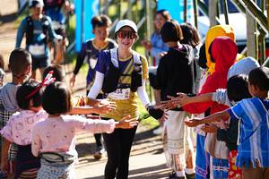 BIB: 434
                            <button type="button" onclick="openModal(19306018)" class="btn btn-primary btn-sm float-right btn-popup" data-toggle="modal" data-target=".modal-high-quality">
                        <i class="fas fa-shopping-cart"></i> Add to Cart
                    </button>
                                            <button type="button" onclick="isThisMe(19306018, true)" class="btn btn-success btn-sm float-right btn-popup btn-isme hidden" data-toggle="tooltip" data-placement="bottom" title="นี่คือรูปของคุณใช่ไหม คลิกที่นี่เพื่อเอาเข้าอัลบั้ม">
                        <i class="fas fa-plus"></i> Add to album
                    </button>
                    <button type="button" onclick="isThisMe(19306018, false)" class="btn btn-warning btn-sm float-right btn-popup btn-isnotme hidden">
                        <i class="fas fa-ban"></i> Remove from album
                    </button>