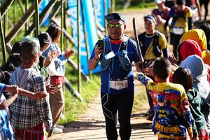 BIB: 2290
                            <button type="button" onclick="openModal(19303644)" class="btn btn-primary btn-sm float-right btn-popup" data-toggle="modal" data-target=".modal-high-quality">
                        <i class="fas fa-shopping-cart"></i> Add to Cart
                    </button>
                                            <button type="button" onclick="isThisMe(19303644, true)" class="btn btn-success btn-sm float-right btn-popup btn-isme hidden" data-toggle="tooltip" data-placement="bottom" title="นี่คือรูปของคุณใช่ไหม คลิกที่นี่เพื่อเอาเข้าอัลบั้ม">
                        <i class="fas fa-plus"></i> Add to album
                    </button>
                    <button type="button" onclick="isThisMe(19303644, false)" class="btn btn-warning btn-sm float-right btn-popup btn-isnotme hidden">
                        <i class="fas fa-ban"></i> Remove from album
                    </button>