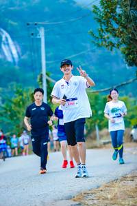 BIB: 8282
                            <button type="button" onclick="openModal(19013806)" class="btn btn-primary btn-sm float-right btn-popup" data-toggle="modal" data-target=".modal-high-quality">
                        <i class="fas fa-shopping-cart"></i> Add to Cart
                    </button>
                                            <button type="button" onclick="isThisMe(19013806, true)" class="btn btn-success btn-sm float-right btn-popup btn-isme hidden" data-toggle="tooltip" data-placement="bottom" title="นี่คือรูปของคุณใช่ไหม คลิกที่นี่เพื่อเอาเข้าอัลบั้ม">
                        <i class="fas fa-plus"></i> Add to album
                    </button>
                    <button type="button" onclick="isThisMe(19013806, false)" class="btn btn-warning btn-sm float-right btn-popup btn-isnotme hidden">
                        <i class="fas fa-ban"></i> Remove from album
                    </button>