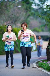 BIB: 8290, 8174
                            <button type="button" onclick="openModal(19147896)" class="btn btn-primary btn-sm float-right btn-popup" data-toggle="modal" data-target=".modal-high-quality">
                        <i class="fas fa-shopping-cart"></i> Add to Cart
                    </button>
                                            <button type="button" onclick="isThisMe(19147896, true)" class="btn btn-success btn-sm float-right btn-popup btn-isme hidden" data-toggle="tooltip" data-placement="bottom" title="นี่คือรูปของคุณใช่ไหม คลิกที่นี่เพื่อเอาเข้าอัลบั้ม">
                        <i class="fas fa-plus"></i> Add to album
                    </button>
                    <button type="button" onclick="isThisMe(19147896, false)" class="btn btn-warning btn-sm float-right btn-popup btn-isnotme hidden">
                        <i class="fas fa-ban"></i> Remove from album
                    </button>