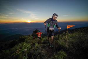 BIB: 0414
                            <button type="button" onclick="openModal(19007884)" class="btn btn-primary btn-sm float-right btn-popup" data-toggle="modal" data-target=".modal-high-quality">
                        <i class="fas fa-shopping-cart"></i> Add to Cart
                    </button>
                                            <button type="button" onclick="isThisMe(19007884, true)" class="btn btn-success btn-sm float-right btn-popup btn-isme hidden" data-toggle="tooltip" data-placement="bottom" title="นี่คือรูปของคุณใช่ไหม คลิกที่นี่เพื่อเอาเข้าอัลบั้ม">
                        <i class="fas fa-plus"></i> Add to album
                    </button>
                    <button type="button" onclick="isThisMe(19007884, false)" class="btn btn-warning btn-sm float-right btn-popup btn-isnotme hidden">
                        <i class="fas fa-ban"></i> Remove from album
                    </button>