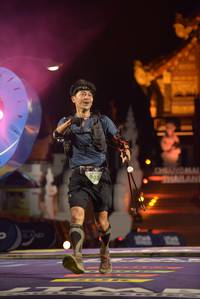 BIB: 905
                            <button type="button" onclick="openModal(22795272)" class="btn btn-primary btn-sm float-right btn-popup" data-toggle="modal" data-target=".modal-high-quality">
                        <i class="fas fa-shopping-cart"></i> Add to Cart
                    </button>
                                            <button type="button" onclick="isThisMe(22795272, true)" class="btn btn-success btn-sm float-right btn-popup btn-isme hidden" data-toggle="tooltip" data-placement="bottom" title="นี่คือรูปของคุณใช่ไหม คลิกที่นี่เพื่อเอาเข้าอัลบั้ม">
                        <i class="fas fa-plus"></i> Add to album
                    </button>
                    <button type="button" onclick="isThisMe(22795272, false)" class="btn btn-warning btn-sm float-right btn-popup btn-isnotme hidden">
                        <i class="fas fa-ban"></i> Remove from album
                    </button>