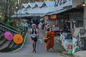 BIB: 177118
                            <button type="button" onclick="openModal(22663526)" class="btn btn-primary btn-sm float-right btn-popup" data-toggle="modal" data-target=".modal-high-quality">
                        <i class="fas fa-shopping-cart"></i> Add to Cart
                    </button>
                                            <button type="button" onclick="isThisMe(22663526, true)" class="btn btn-success btn-sm float-right btn-popup btn-isme hidden" data-toggle="tooltip" data-placement="bottom" title="นี่คือรูปของคุณใช่ไหม คลิกที่นี่เพื่อเอาเข้าอัลบั้ม">
                        <i class="fas fa-plus"></i> Add to album
                    </button>
                    <button type="button" onclick="isThisMe(22663526, false)" class="btn btn-warning btn-sm float-right btn-popup btn-isnotme hidden">
                        <i class="fas fa-ban"></i> Remove from album
                    </button>