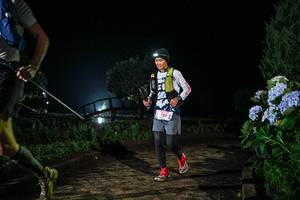 BIB: 120
                            <button type="button" onclick="openModal(22635074)" class="btn btn-primary btn-sm float-right btn-popup" data-toggle="modal" data-target=".modal-high-quality">
                        <i class="fas fa-shopping-cart"></i> Add to Cart
                    </button>
                                            <button type="button" onclick="isThisMe(22635074, true)" class="btn btn-success btn-sm float-right btn-popup btn-isme hidden" data-toggle="tooltip" data-placement="bottom" title="นี่คือรูปของคุณใช่ไหม คลิกที่นี่เพื่อเอาเข้าอัลบั้ม">
                        <i class="fas fa-plus"></i> Add to album
                    </button>
                    <button type="button" onclick="isThisMe(22635074, false)" class="btn btn-warning btn-sm float-right btn-popup btn-isnotme hidden">
                        <i class="fas fa-ban"></i> Remove from album
                    </button>