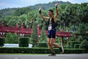 BIB: 260
                            <button type="button" onclick="openModal(22689618)" class="btn btn-primary btn-sm float-right btn-popup" data-toggle="modal" data-target=".modal-high-quality">
                        <i class="fas fa-shopping-cart"></i> Add to Cart
                    </button>
                                            <button type="button" onclick="isThisMe(22689618, true)" class="btn btn-success btn-sm float-right btn-popup btn-isme hidden" data-toggle="tooltip" data-placement="bottom" title="นี่คือรูปของคุณใช่ไหม คลิกที่นี่เพื่อเอาเข้าอัลบั้ม">
                        <i class="fas fa-plus"></i> Add to album
                    </button>
                    <button type="button" onclick="isThisMe(22689618, false)" class="btn btn-warning btn-sm float-right btn-popup btn-isnotme hidden">
                        <i class="fas fa-ban"></i> Remove from album
                    </button>