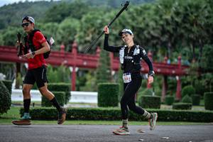 BIB: 958
                            <button type="button" onclick="openModal(22690272)" class="btn btn-primary btn-sm float-right btn-popup" data-toggle="modal" data-target=".modal-high-quality">
                        <i class="fas fa-shopping-cart"></i> Add to Cart
                    </button>
                                            <button type="button" onclick="isThisMe(22690272, true)" class="btn btn-success btn-sm float-right btn-popup btn-isme hidden" data-toggle="tooltip" data-placement="bottom" title="นี่คือรูปของคุณใช่ไหม คลิกที่นี่เพื่อเอาเข้าอัลบั้ม">
                        <i class="fas fa-plus"></i> Add to album
                    </button>
                    <button type="button" onclick="isThisMe(22690272, false)" class="btn btn-warning btn-sm float-right btn-popup btn-isnotme hidden">
                        <i class="fas fa-ban"></i> Remove from album
                    </button>