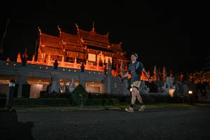 BIB: 
                            <button type="button" onclick="openModal(22692540)" class="btn btn-primary btn-sm float-right btn-popup" data-toggle="modal" data-target=".modal-high-quality">
                        <i class="fas fa-shopping-cart"></i> Add to Cart
                    </button>
                                            <button type="button" onclick="isThisMe(22692540, true)" class="btn btn-success btn-sm float-right btn-popup btn-isme hidden" data-toggle="tooltip" data-placement="bottom" title="นี่คือรูปของคุณใช่ไหม คลิกที่นี่เพื่อเอาเข้าอัลบั้ม">
                        <i class="fas fa-plus"></i> Add to album
                    </button>
                    <button type="button" onclick="isThisMe(22692540, false)" class="btn btn-warning btn-sm float-right btn-popup btn-isnotme hidden">
                        <i class="fas fa-ban"></i> Remove from album
                    </button>