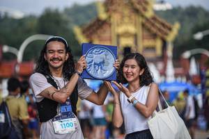 BIB: 1000, 1100
                            <button type="button" onclick="openModal(22711455)" class="btn btn-primary btn-sm float-right btn-popup" data-toggle="modal" data-target=".modal-high-quality">
                        <i class="fas fa-shopping-cart"></i> Add to Cart
                    </button>
                                            <button type="button" onclick="isThisMe(22711455, true)" class="btn btn-success btn-sm float-right btn-popup btn-isme hidden" data-toggle="tooltip" data-placement="bottom" title="นี่คือรูปของคุณใช่ไหม คลิกที่นี่เพื่อเอาเข้าอัลบั้ม">
                        <i class="fas fa-plus"></i> Add to album
                    </button>
                    <button type="button" onclick="isThisMe(22711455, false)" class="btn btn-warning btn-sm float-right btn-popup btn-isnotme hidden">
                        <i class="fas fa-ban"></i> Remove from album
                    </button>